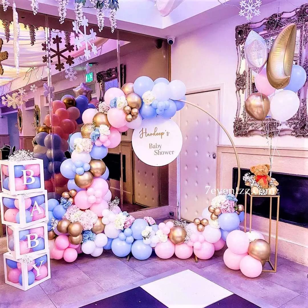 Romantic room surprise decor