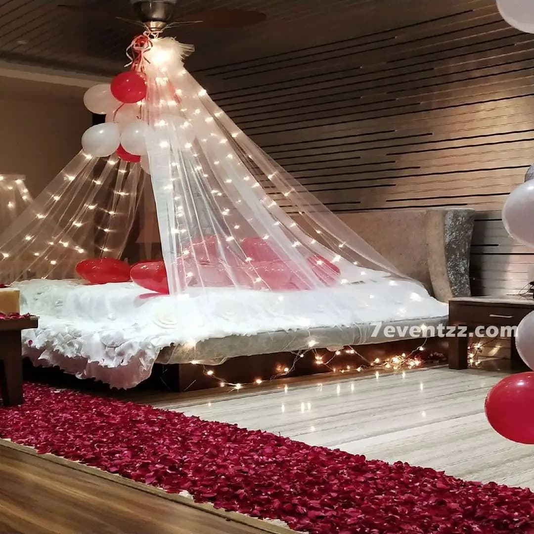 Room Decoration With Flower